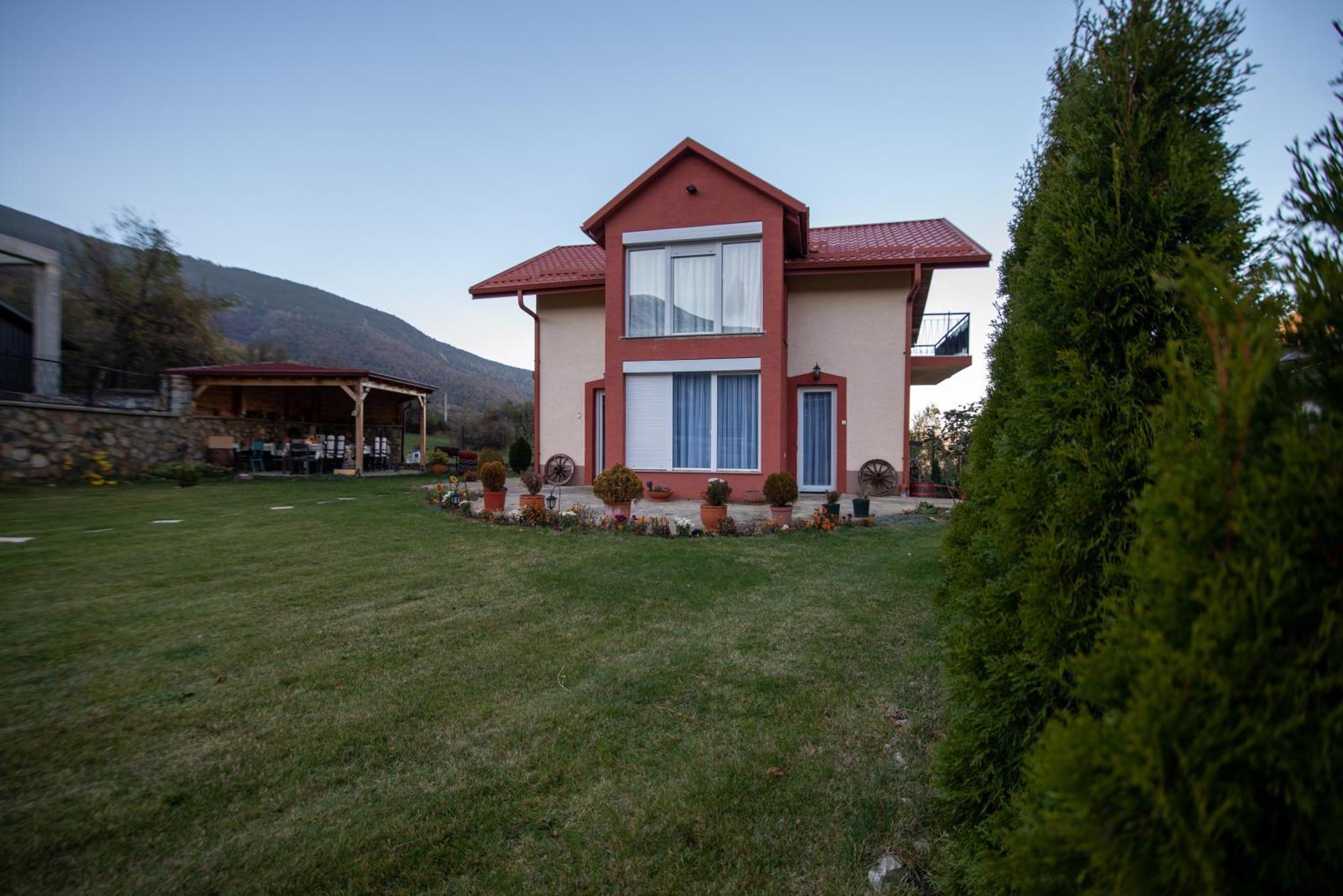 Villa Kiko Mountain Village بيتولا المظهر الخارجي الصورة